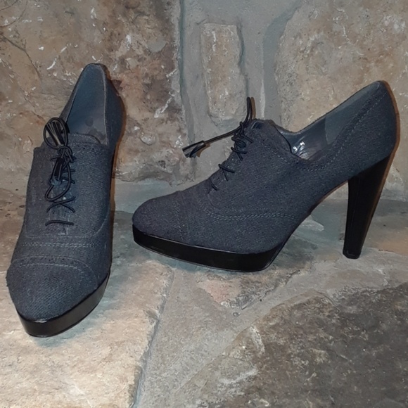 Stuart Weitzman Shoes - SALE! Stuart Weitzman platform heels